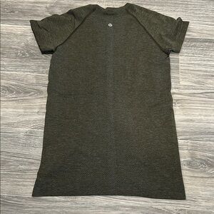 Lululemon Swiftly Tech Short sleeve shirt-Hip Length